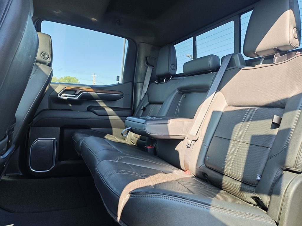 Used 2022 Black Chevrolet High Country image 11