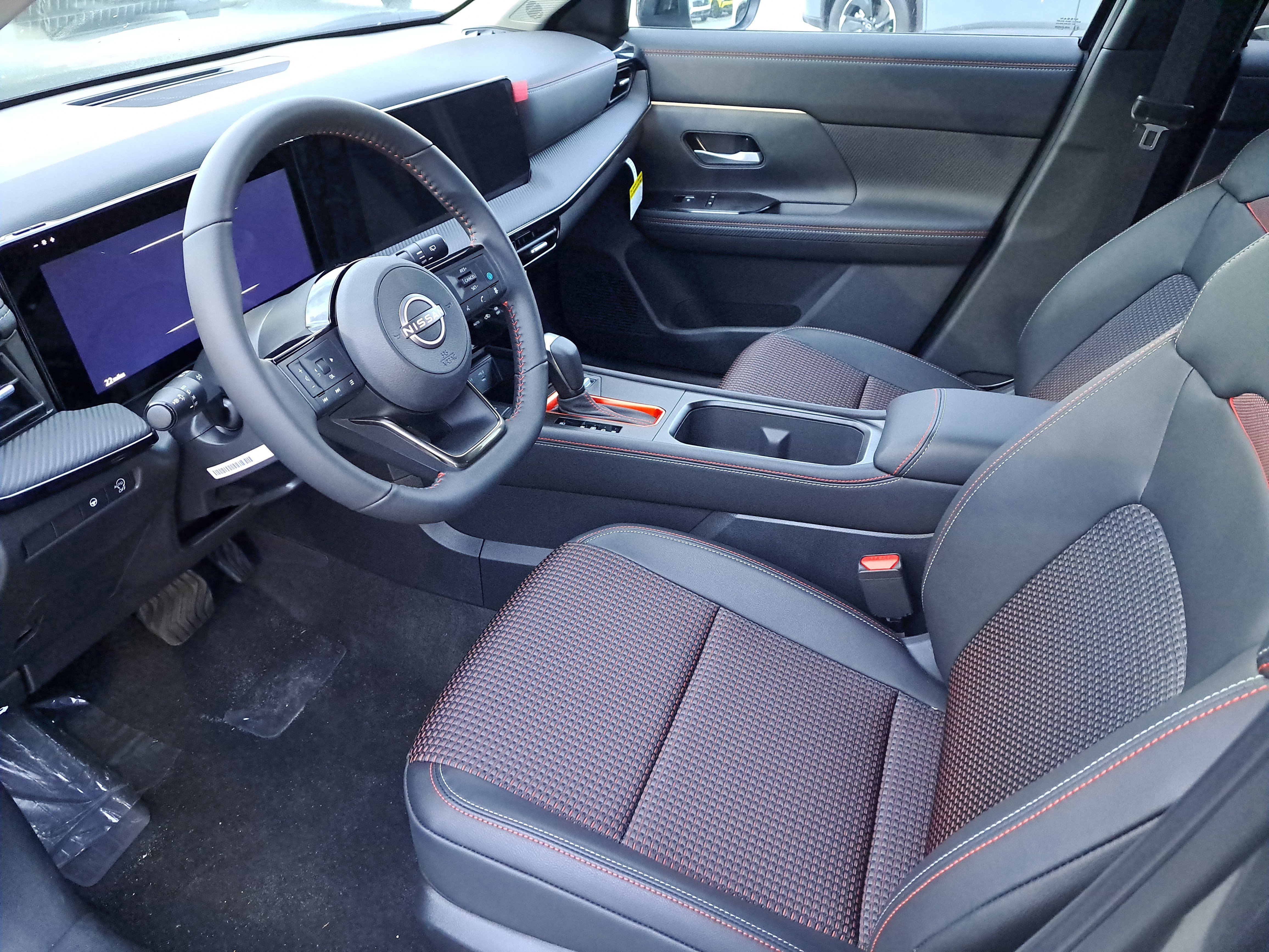 2026 Nissan KICKS SR - Photo 7