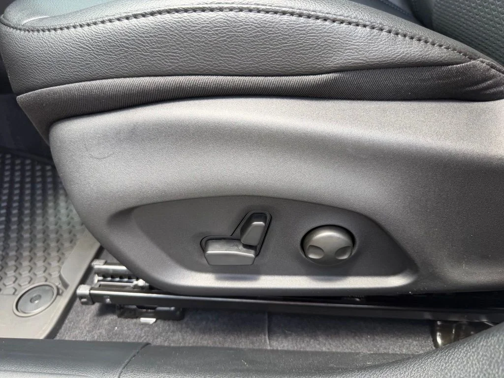 New 2026 Silver Jeep Latitude image 17