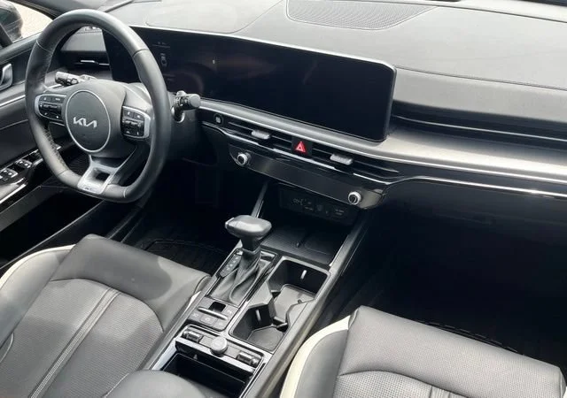 Used 2025 Gray Kia GT-Line image 18
