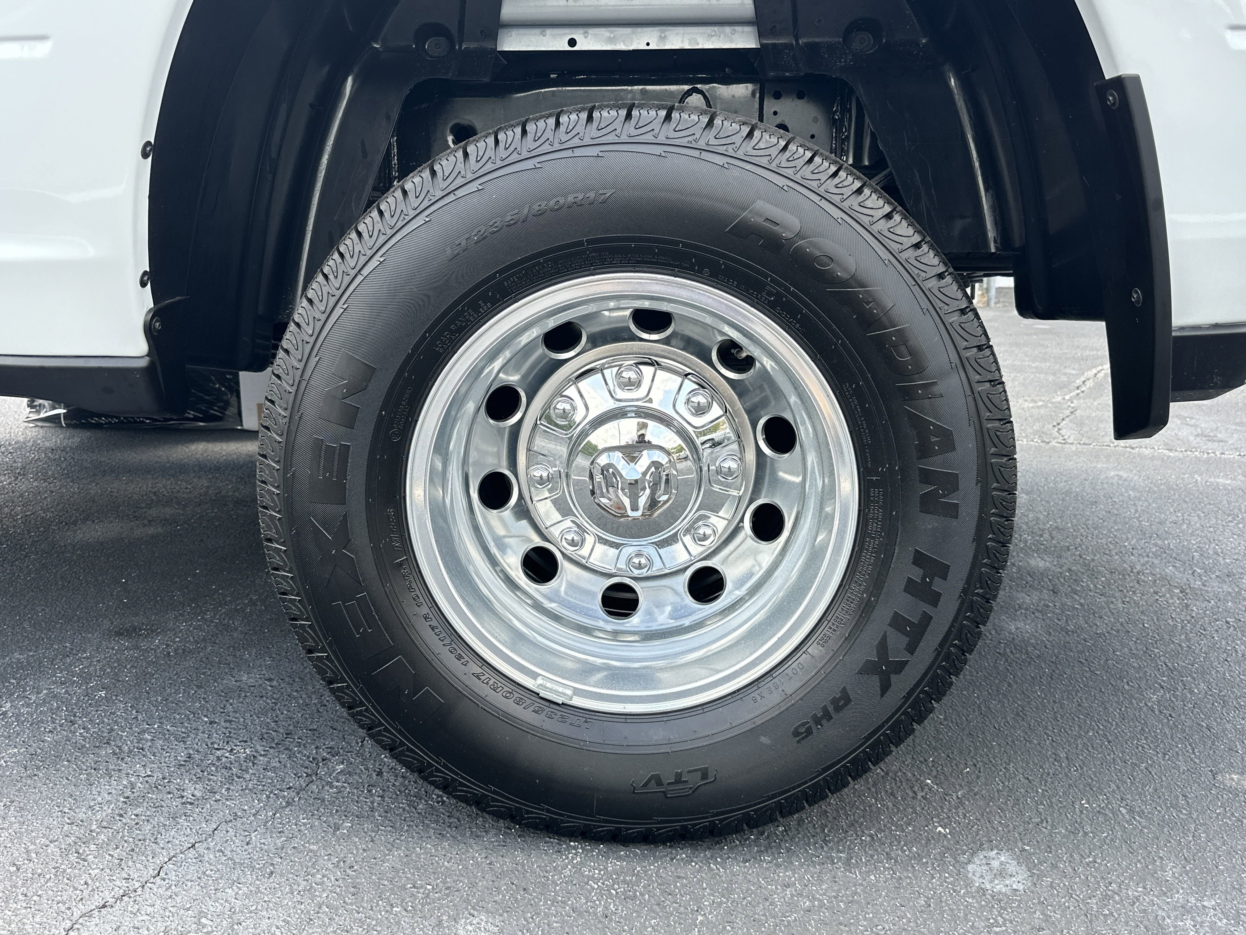 2025 RAM 3500 Tradesman - Photo 20