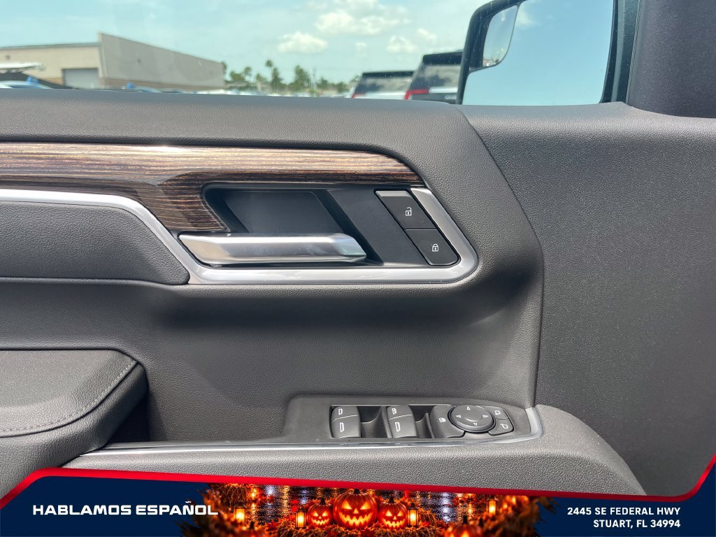 New 2026 Summit White GMC Elevation image 22