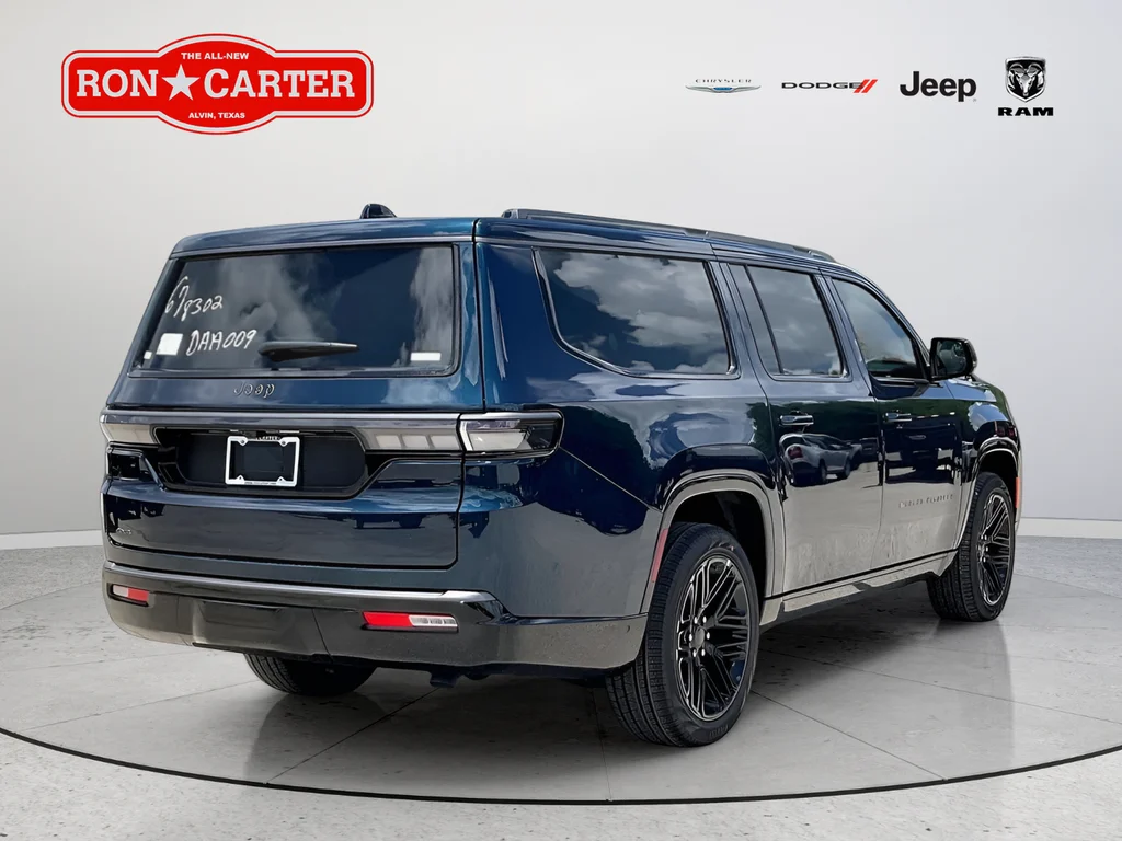 New 2026 Fathom Blue Pearlcoat Jeep Limited Reserve image 5