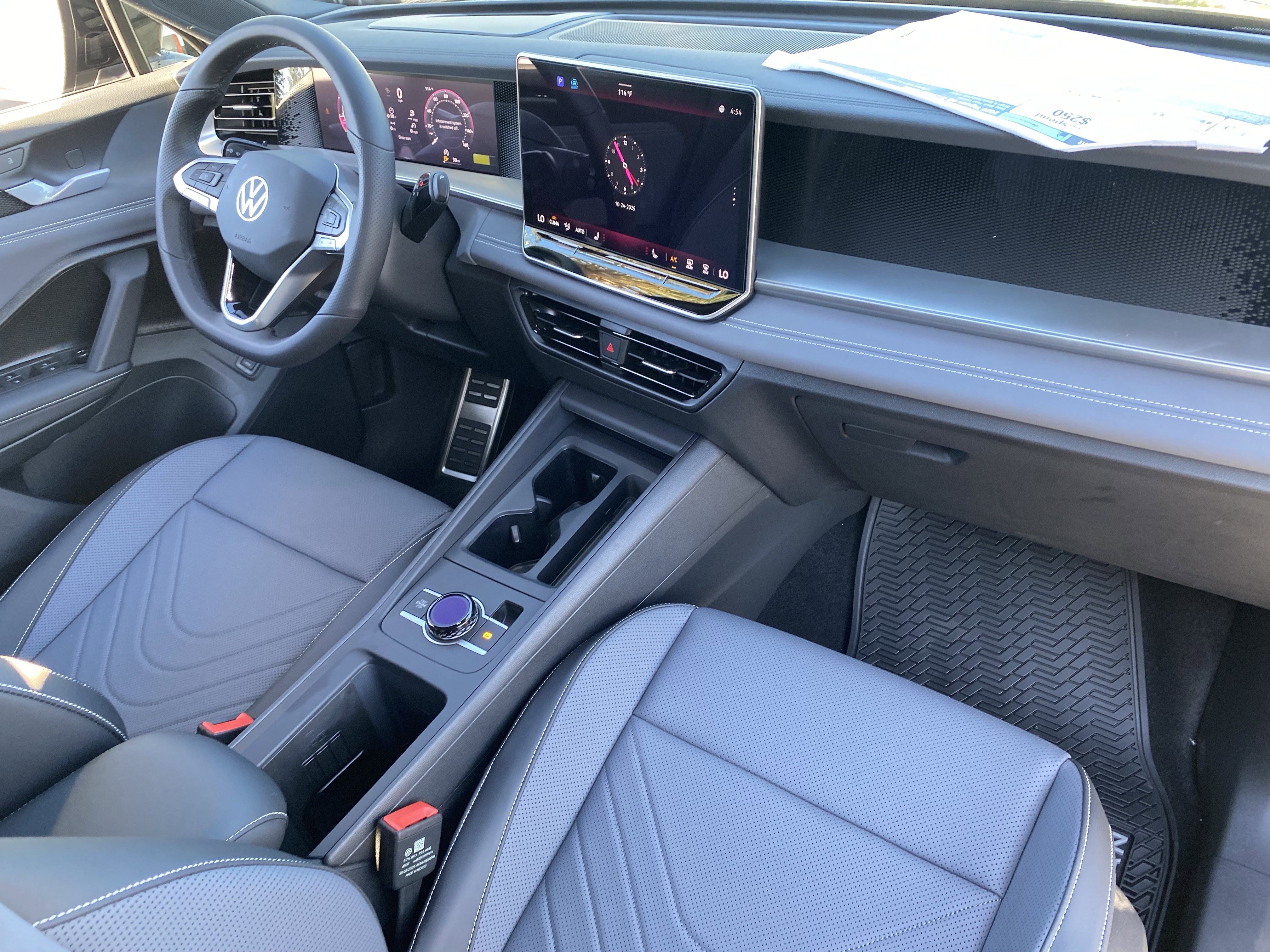 2026 Volkswagen Tiguan SE R-LINE BLACK - Photo 8
