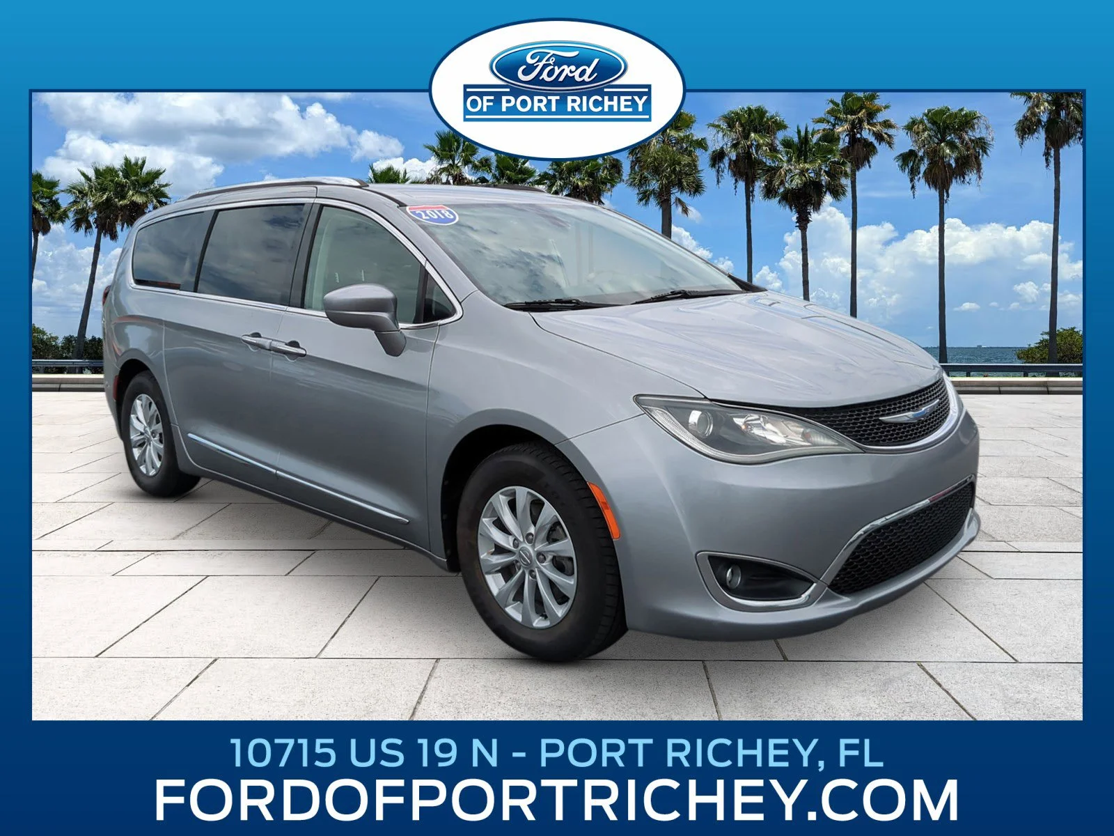 2018 Chrysler Pacifica Touring L's photo
