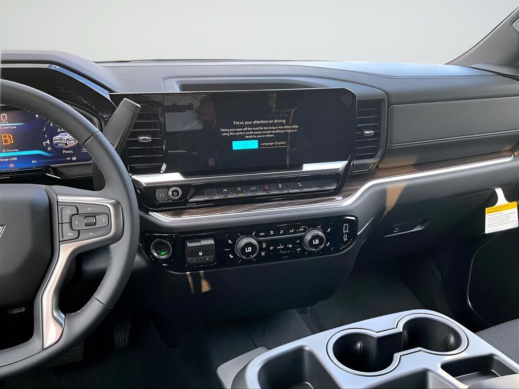 New 2026 Chevrolet Silverado 1500 LT 4D Crew Cab