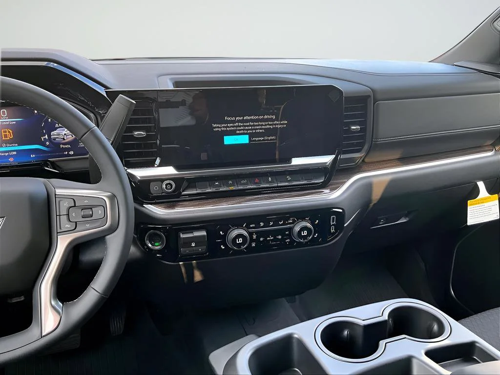New 2026 Chevrolet Silverado 1500 LT 4D Crew Cab