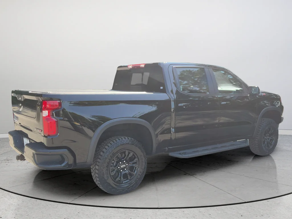 2026 Chevrolet Silverado 1500 ZR2 - Photo 8