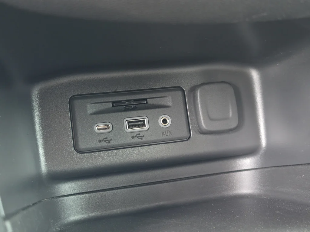Used 2023 White Chevrolet RS image 31