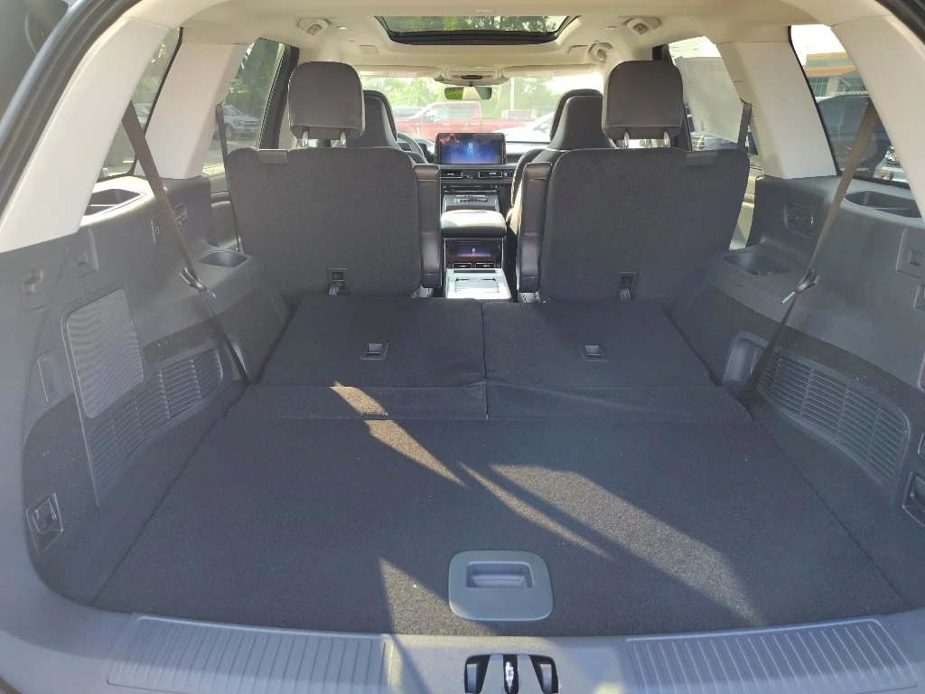 New 2026 Red Carpet Metallic Tinted Clearcoat Lincoln Reserve® image 14