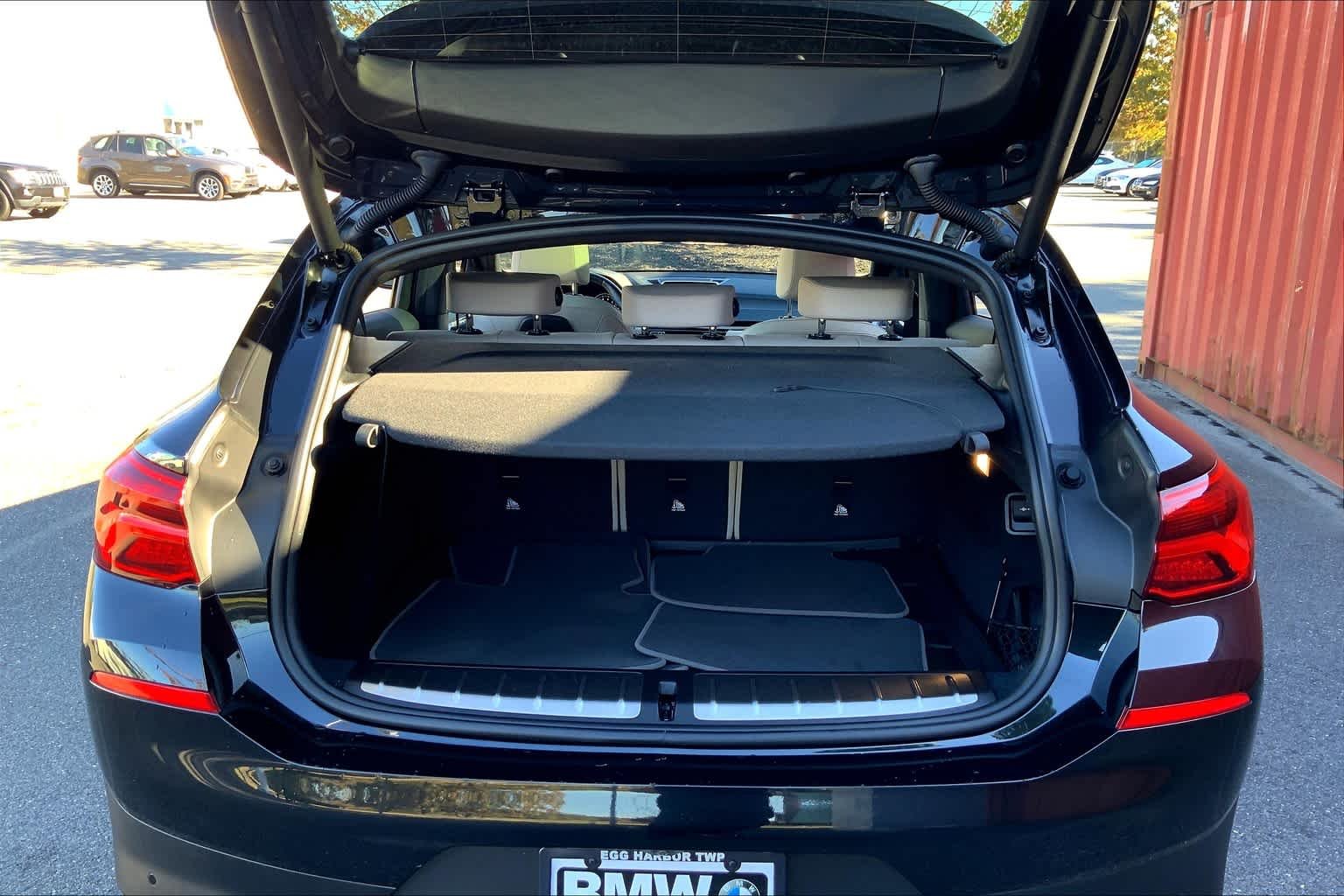 Used 2019 Black Sapphire Metallic BMW xDrive28i image 32