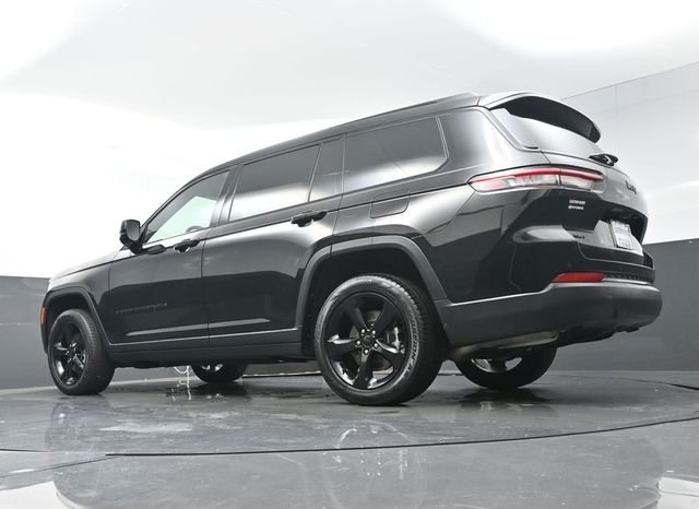 Used 2024 Black Jeep Limited image 37