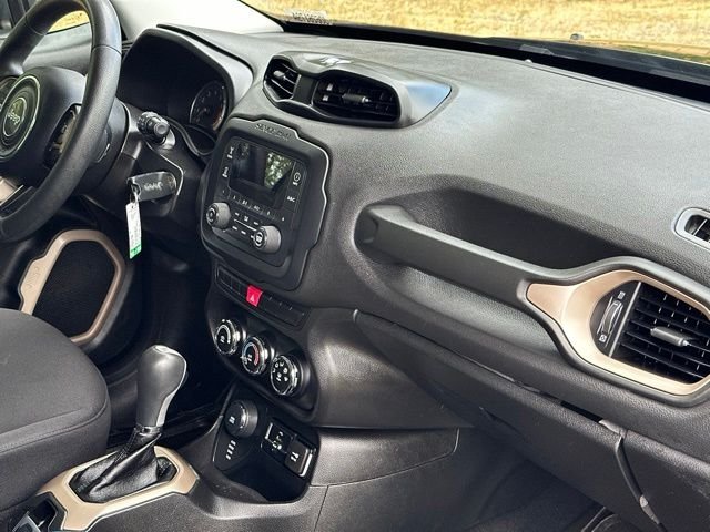 2015 Jeep Renegade Sport - Photo 26