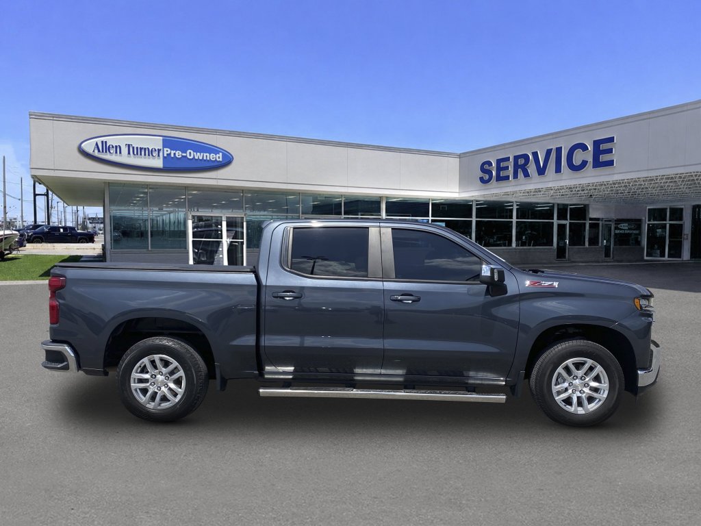 Used 2020 Shadow Gray Metallic Chevrolet LT image 9