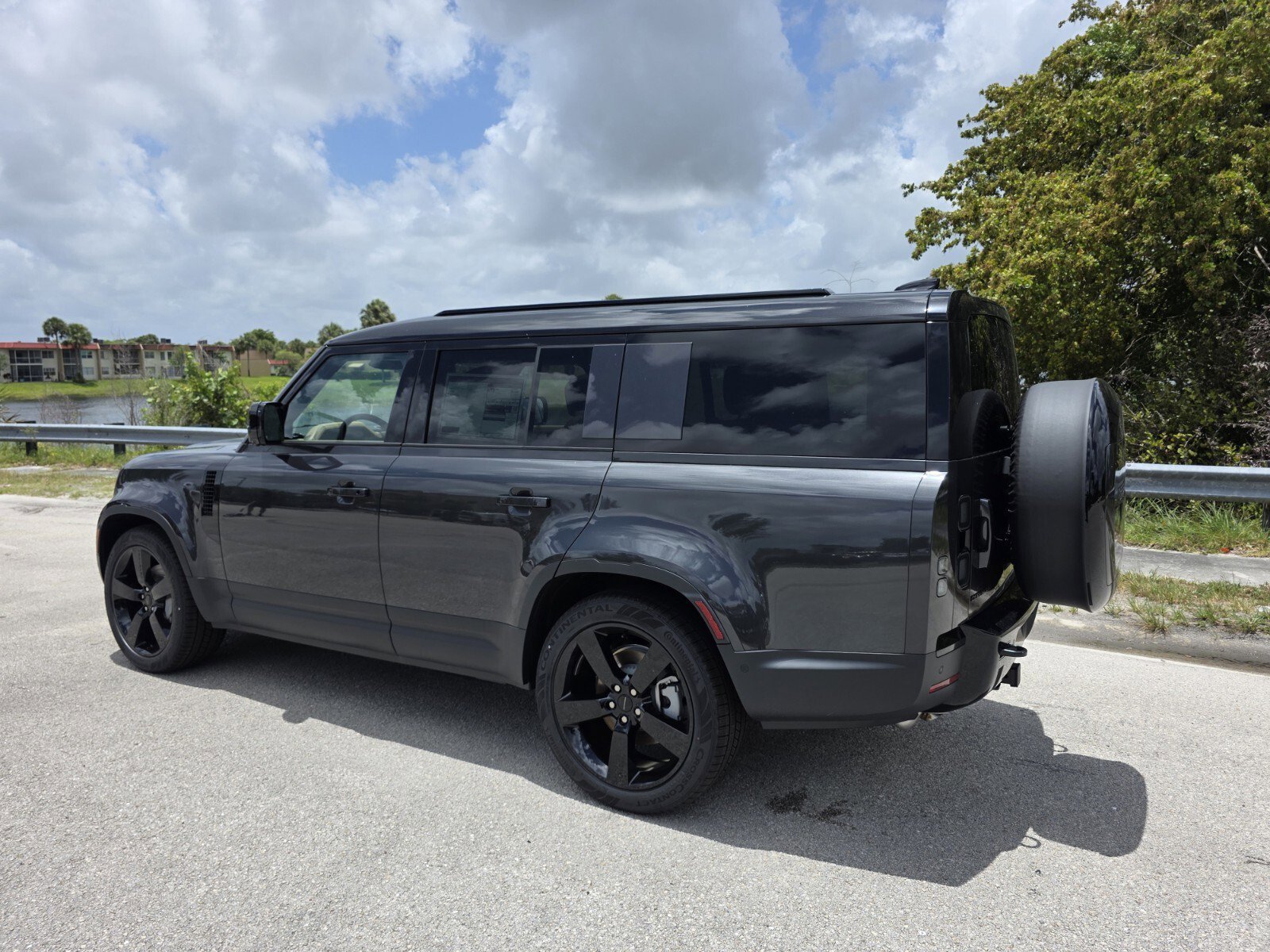 New 2026 Carpathian Grey Land Rover P300 S image 2