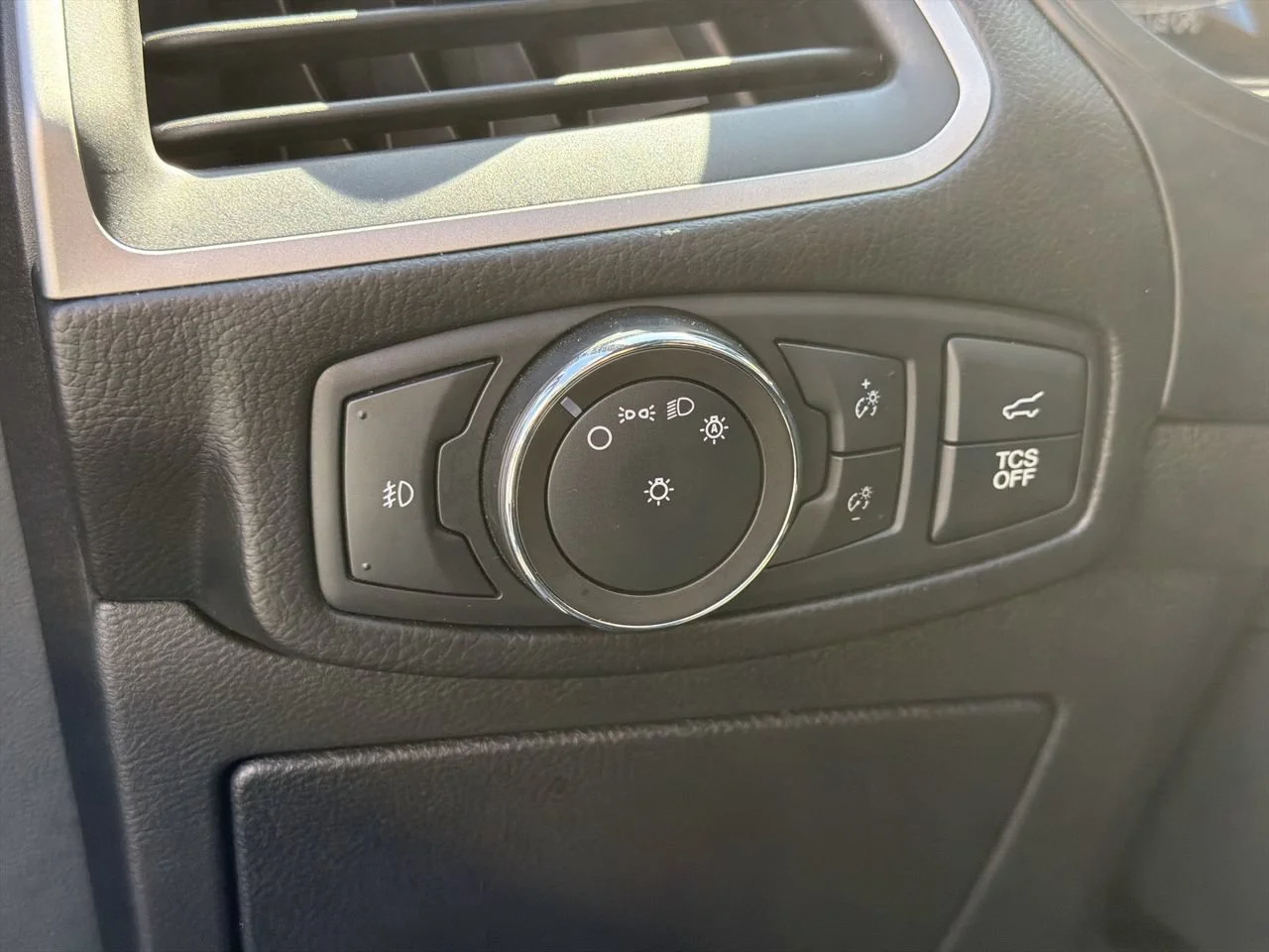 Used 2022 Black Ford ST-Line image 31