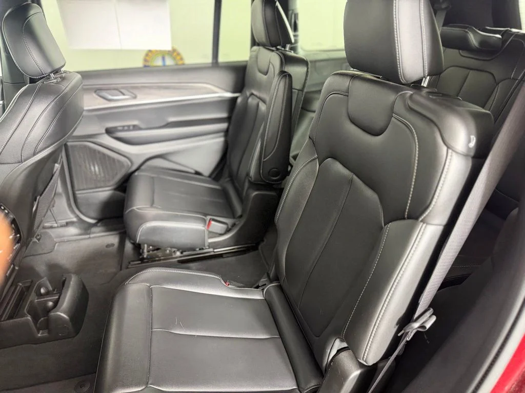 Used 2024 Velvet Red Pearlcoat Jeep Limited image 17