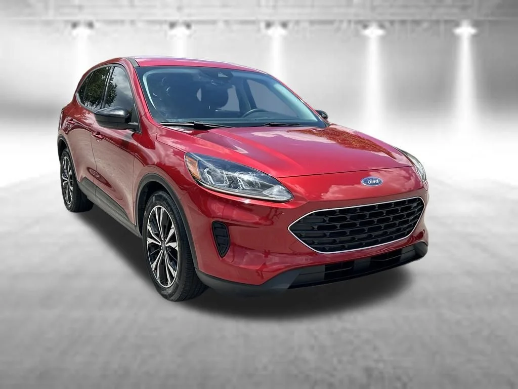 Used 2021 Ford Escape SE with VIN 1FMCU0G6XMUB09040 for sale in Lake Worth Beach, FL
