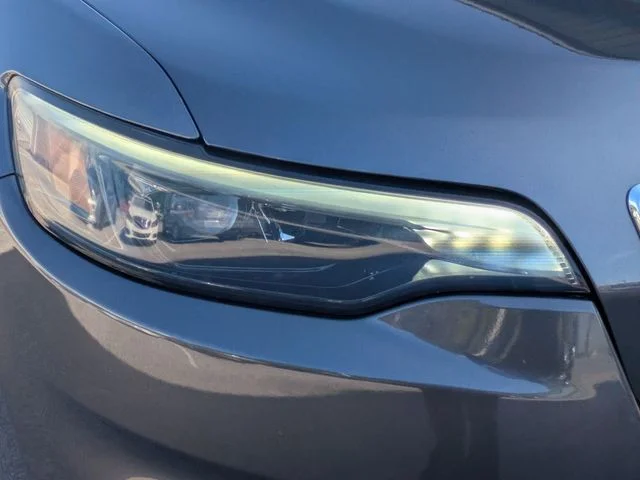 Certified Used 2019 Crystal Metallic Jeep Limited image 10