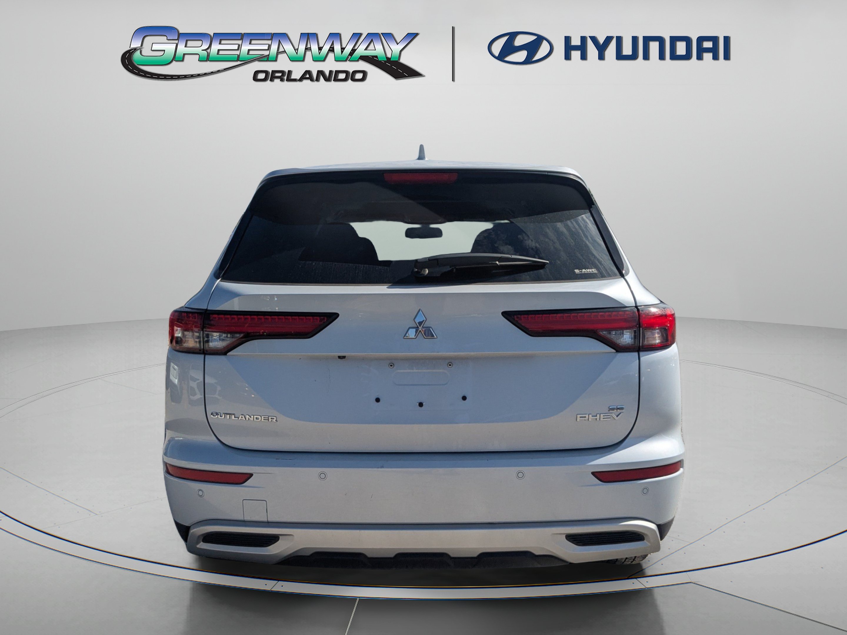 2025 Mitsubishi Outlander Plug-in Hybrid SE - Photo 7