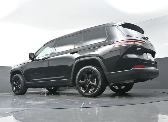 Used 2024 Black Jeep Limited image 37
