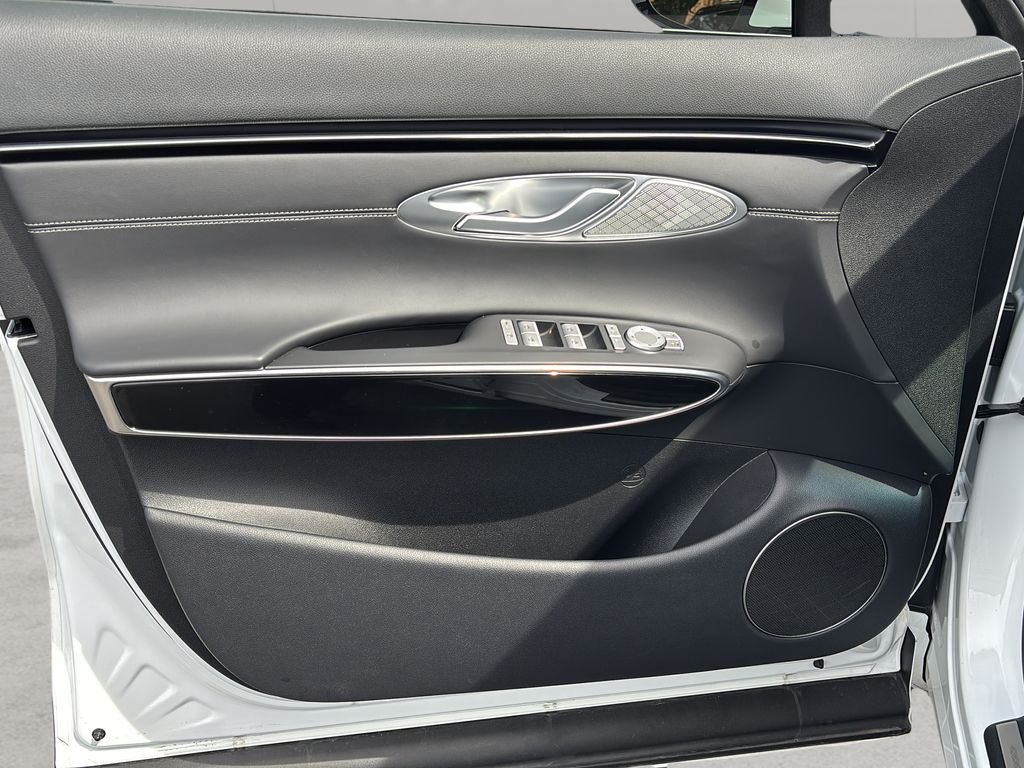 2026 GENESIS GV70 Select - Photo 11