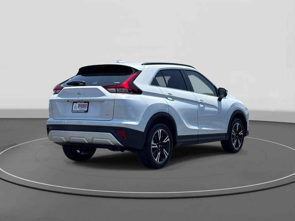 New 2026 White Mitsubishi SE 1.5T S-AWC image 5