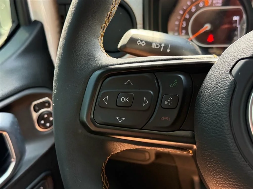Used 2024 White Jeep Sport S image 19