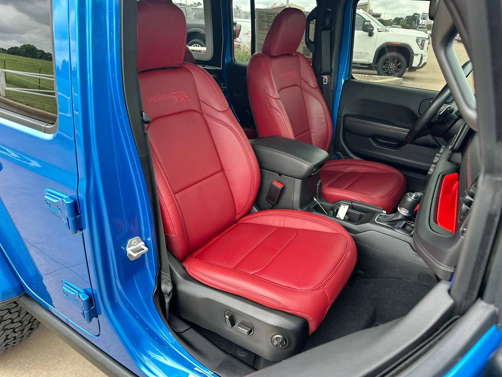 Used 2024 Hydro Blue Pearlcoat Jeep Rubicon 392 image 24
