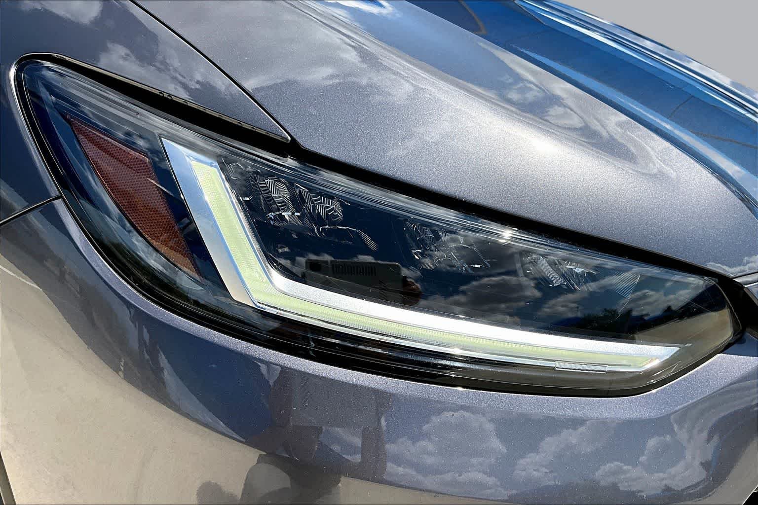 Used 2023 Modern Steel Metallic Honda EX-L image 28
