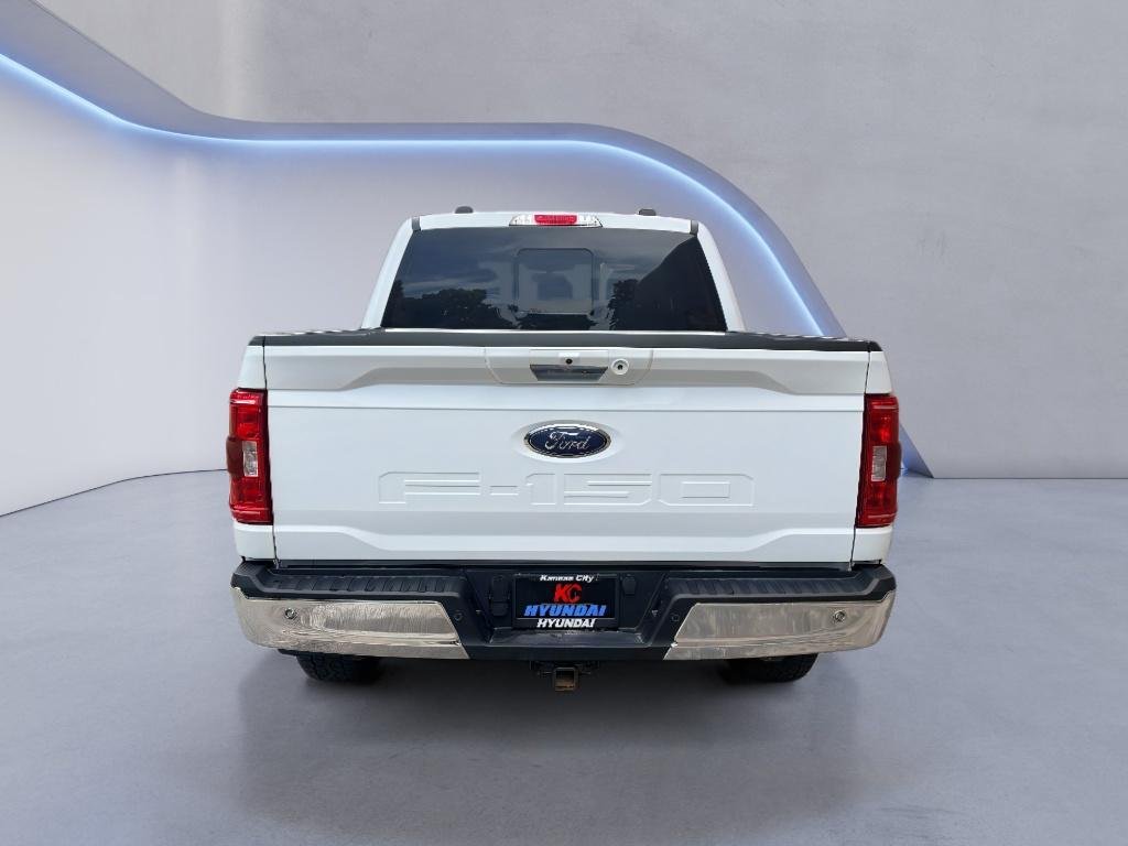 Used 2022 Oxford White Ford XLT image 4