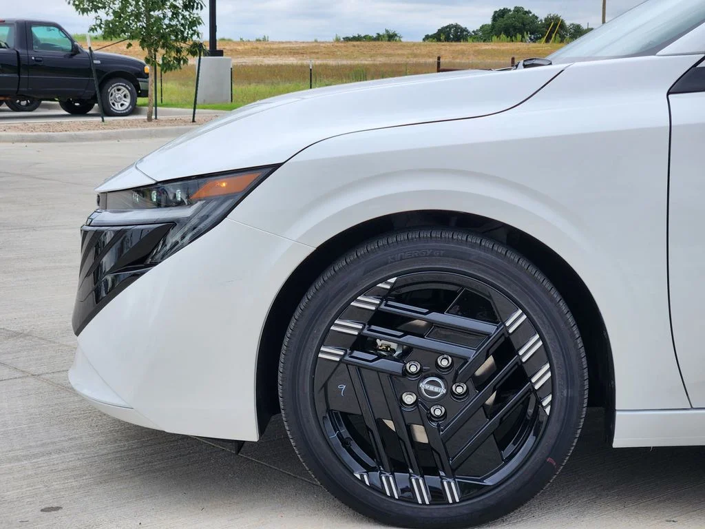 New 2026 Aspen White TriCoat Nissan SR image 7