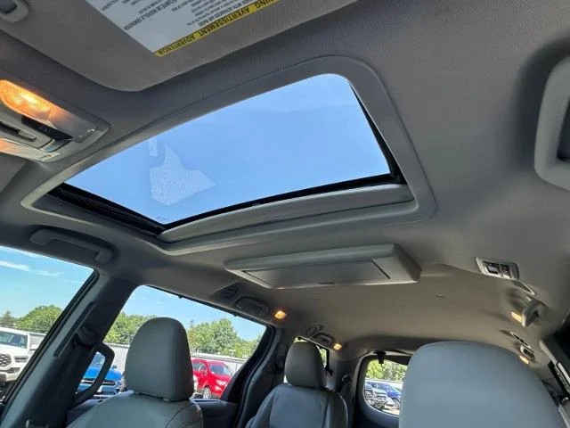 Used 2015 Shoreline Blue Pearl Toyota  image 10