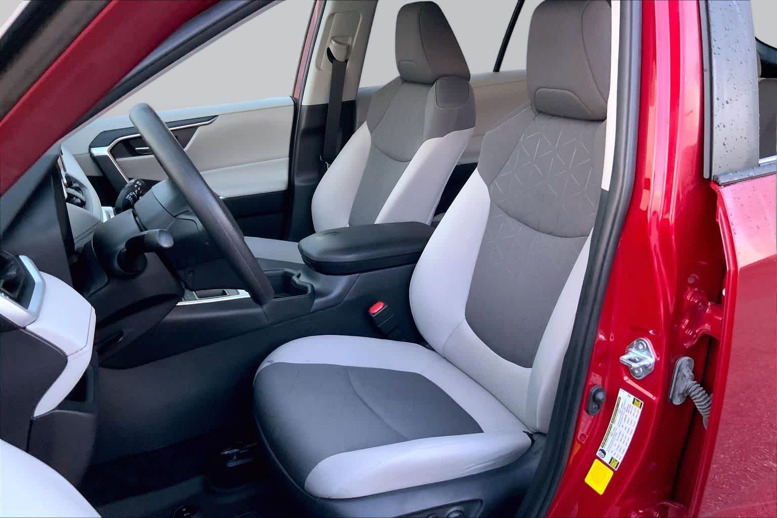 Certified Used 2025 Ruby Flare Pearl Toyota XLE image 8