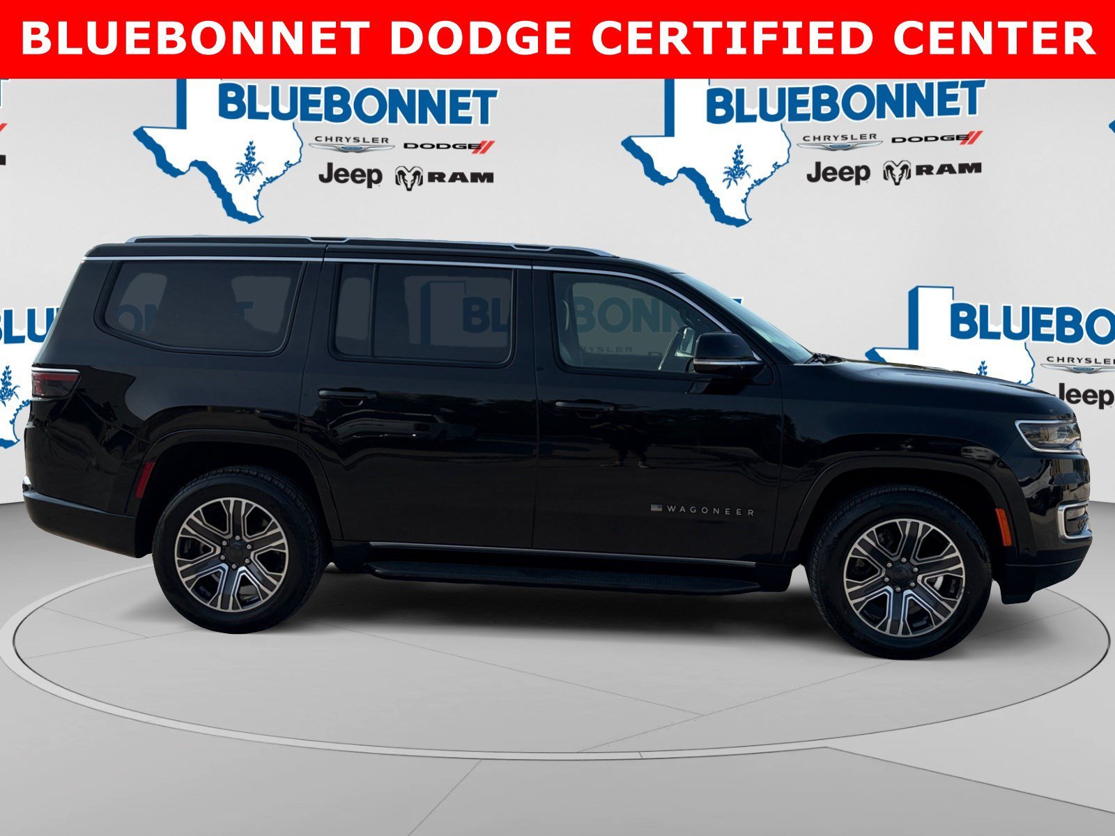 Used 2024 Diamond Black Crystal Pearlcoat Jeep Series II image 4