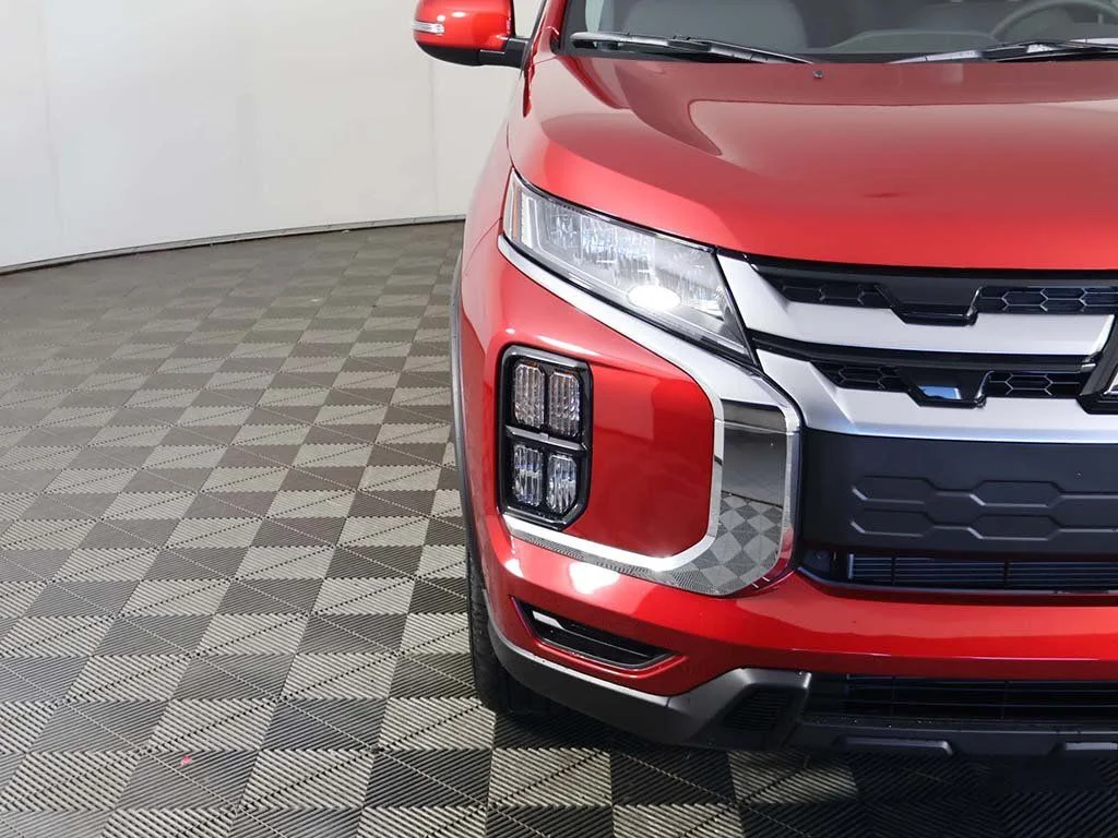 2025 Mitsubishi Outlander Sport SE - Photo 11