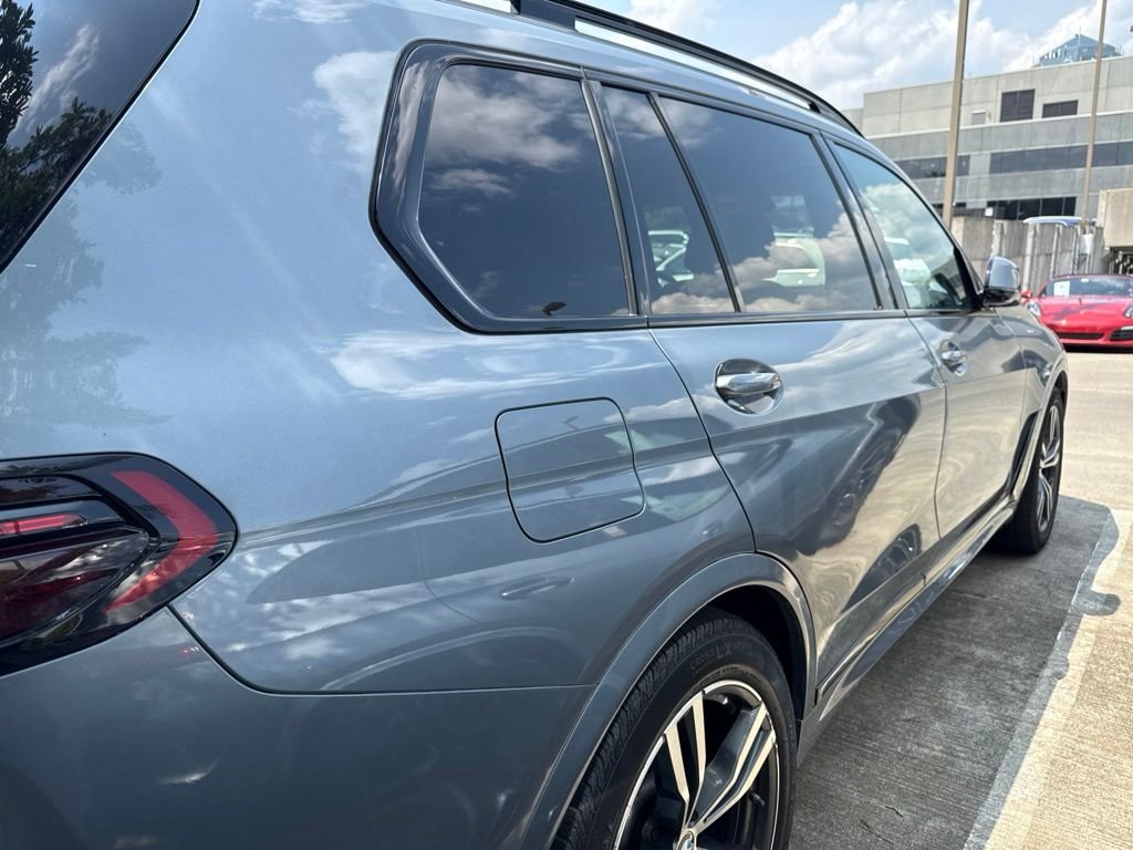 Used 2024 Gray Metallic BMW xDrive40i image 3