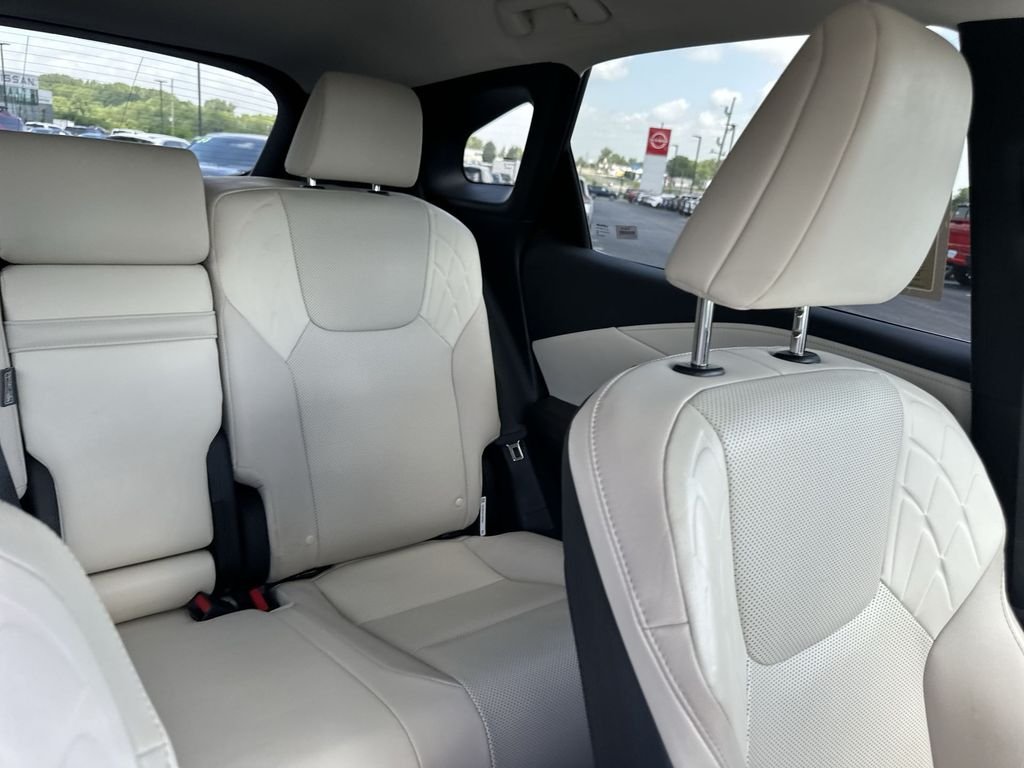 Used 2024  Lexus 350 Premium image 14