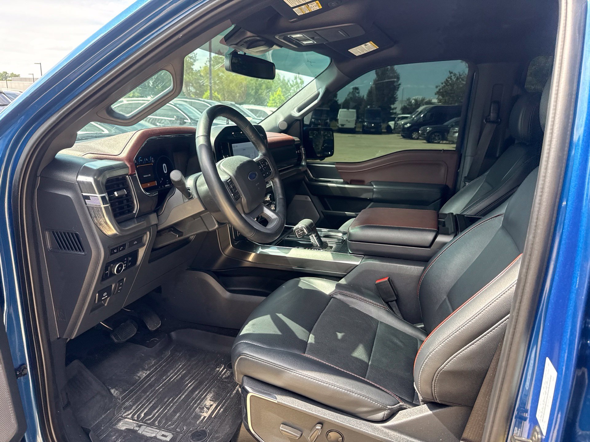 Used 2023 Atlas Blue Metallic Ford Lariat image 9