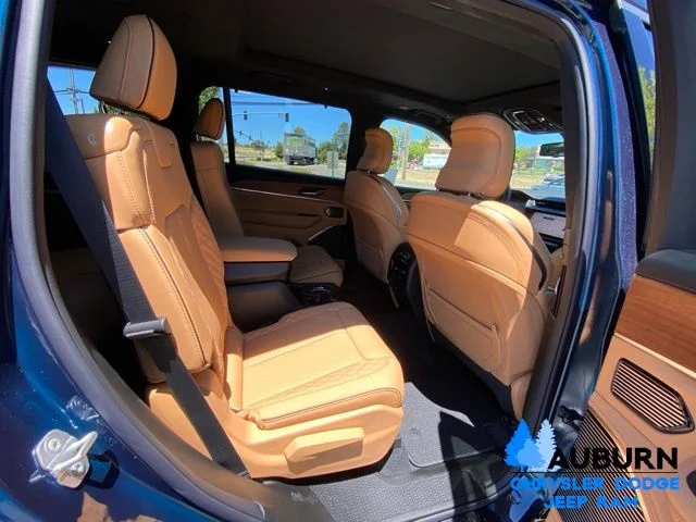 New 2026 Fathom Blue Pearl-Coat Exterior Paint Jeep Summit image 12