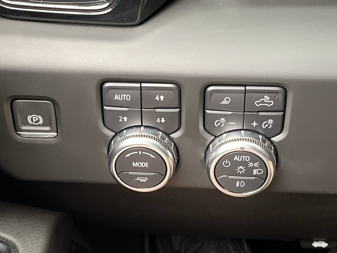 Certified Used 2024 Onyx Black GMC AT4 image 18