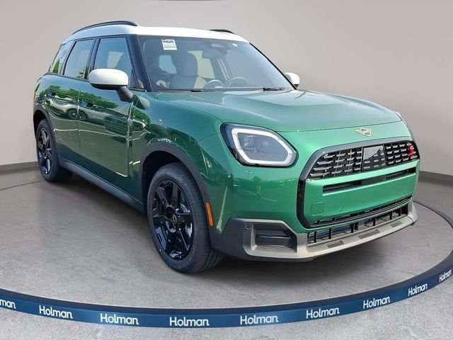 New 2027 Green MINI Signature Plus image 3