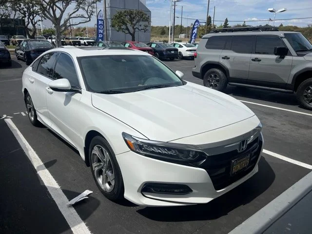Used 2018 Platinum White Pearl Honda EX-L image 1