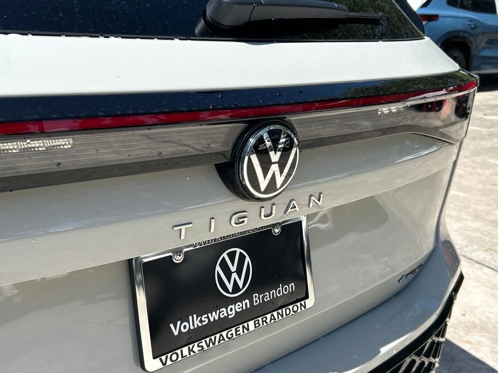 New 2026 Beige Volkswagen 2.0T SEL R-Line image 31