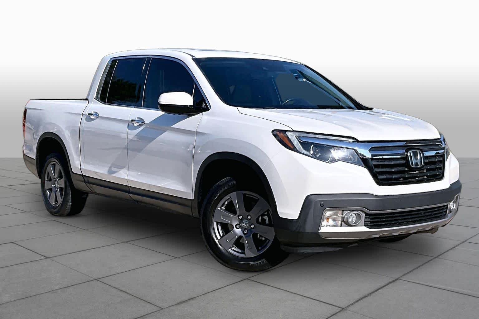 Certified Used 2020 Platinum White Pearl Honda RTL-E image 3