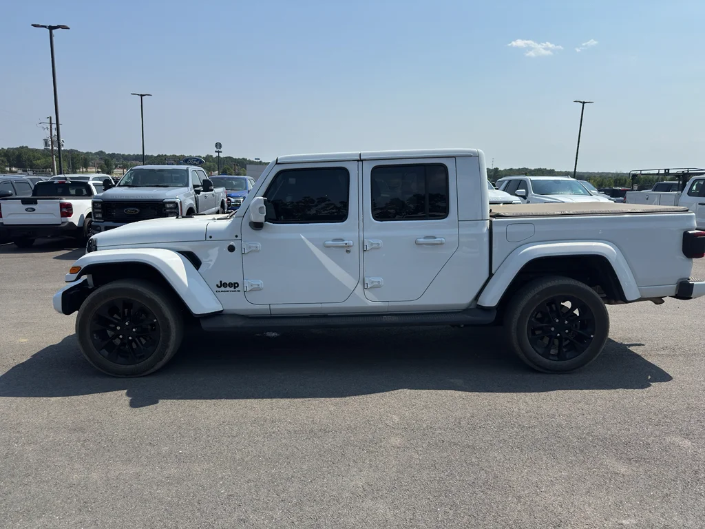 Used 2023 Bright White Clearcoat Jeep High Altitude image 7