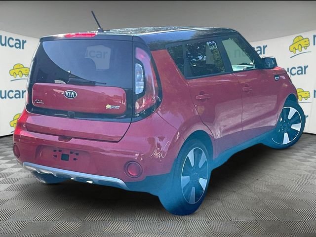 Used 2017 Red Kia Plus image 13