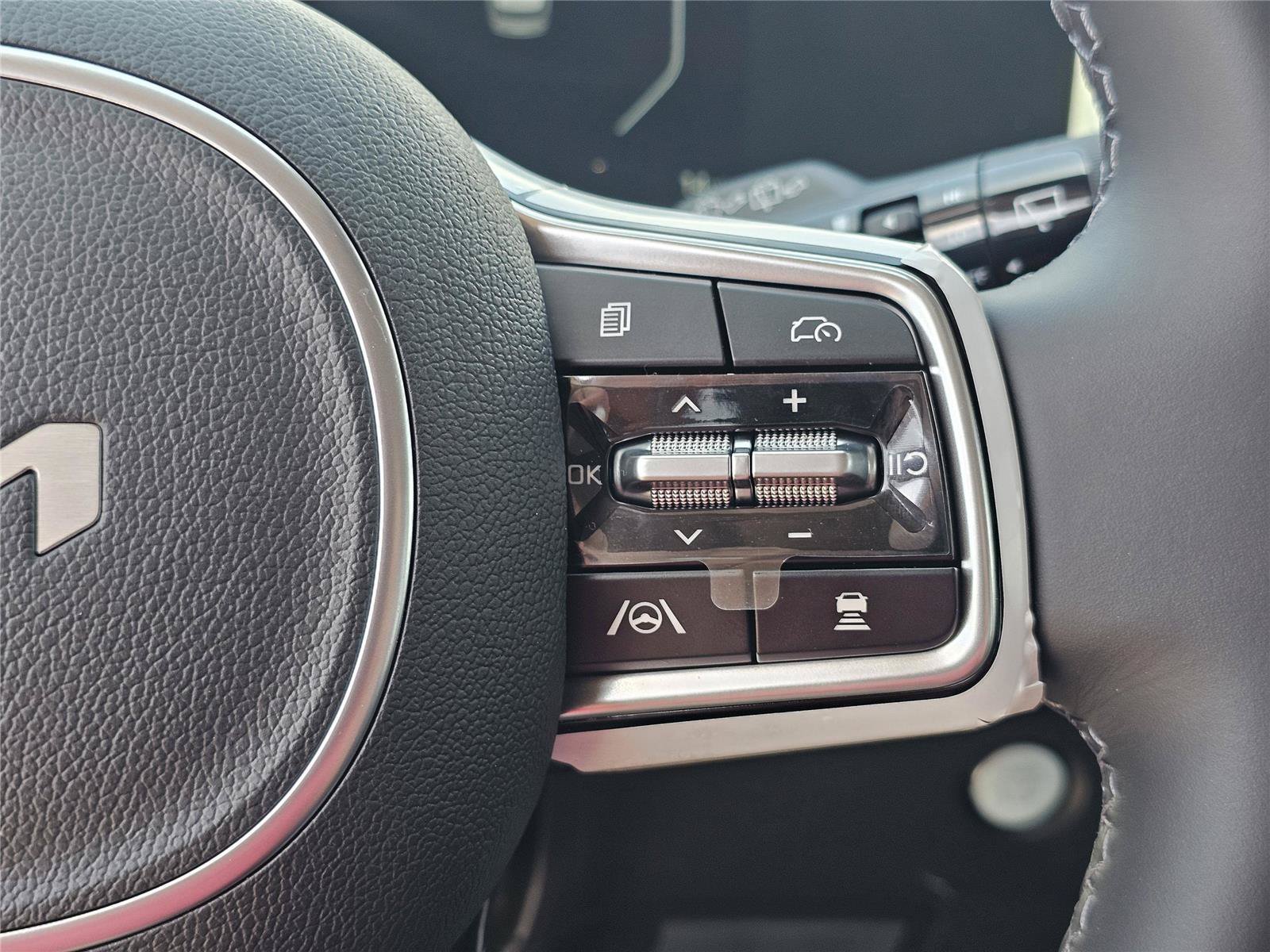 New 2026 Ivory Silver Kia SX image 22