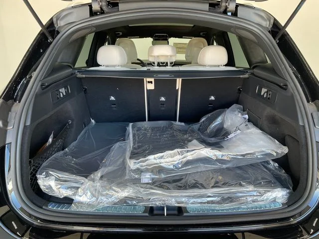 New 2027 Beige Mercedes-Benz GLC 300 image 8