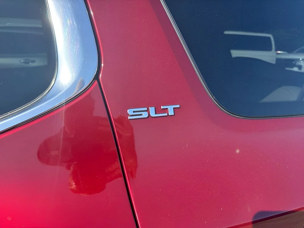 Used 2017 Red GMC SLT-1 image 37